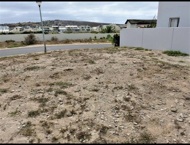 LAND FOR SALE IN WATERFRONT